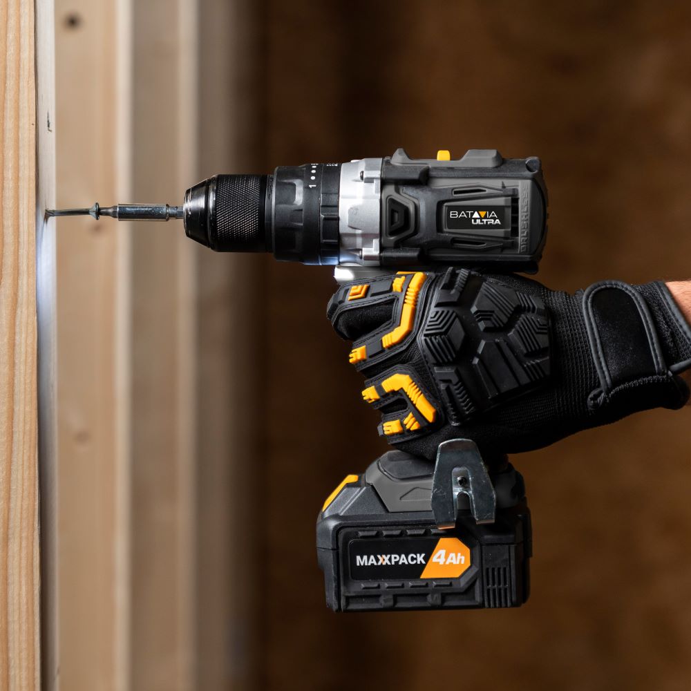 Batavia 18V brushless combi drill 60 Nm. With 2 x battery 4Ah and 1 x charger 2.4A