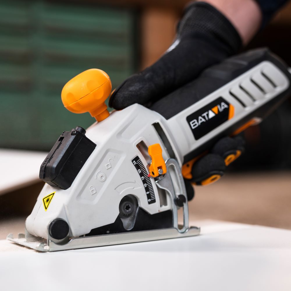 Batavia 600W mini saw 85 mm