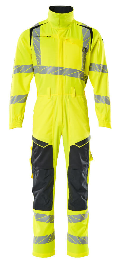 Boilersuit with kneepad pockets